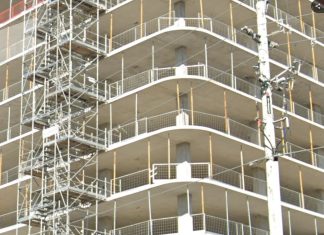 Perfect storm of debt and rising interest rates leaves 402-unit Ottawa apartment project stalled as concrete skeleton