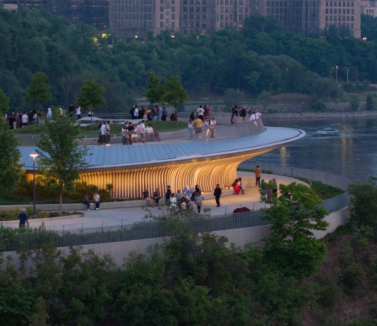 Kìwekì Point (Ottawa) by Janet Rosenberg & Studio Inc. (Prime Consultant and Landscape Architect) and Patkau Architects Inc. (Architect); Image: Doublespace Photography