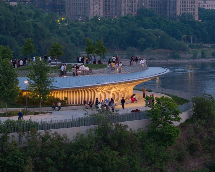 Kìwekì Point (Ottawa) by Janet Rosenberg & Studio Inc. (Prime Consultant and Landscape Architect) and Patkau Architects Inc. (Architect); Image: Doublespace Photography